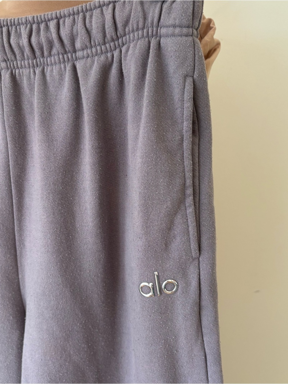 Alo Yoga Accolade Straight Leg Raisinette Gray Fleece Lined Unisex Sweatpants M - Picture 6 of 8